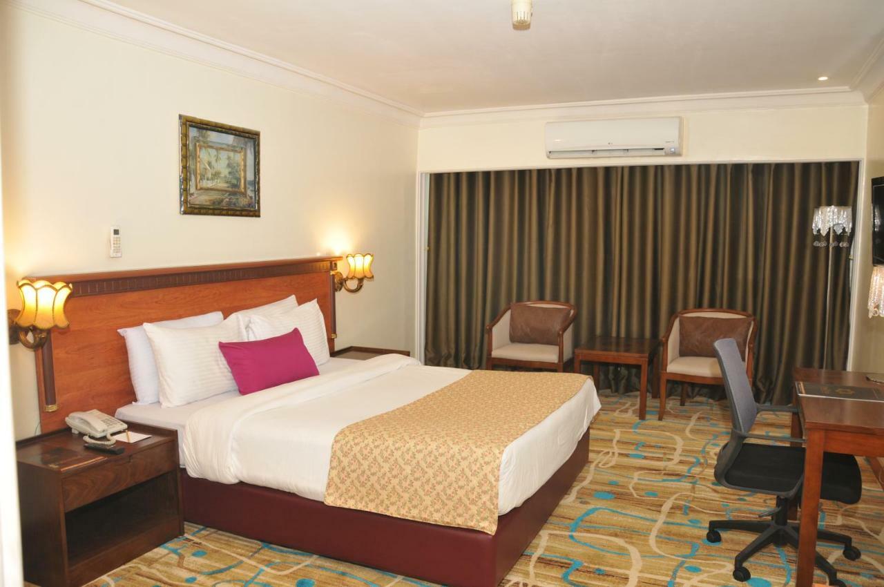 Hotel Di-Palace Riyad Dış mekan fotoğraf
